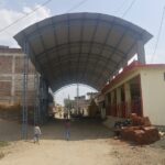 डोकेवाडी गावातील  सुशिक्षित तरुणांनी गावकऱ्यांकडून लोकसहभागातून उभारलं भव्य खुले सभामंडप !